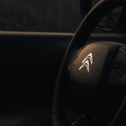 Седан Citroen C4 подешевел на 10 тысяч после подорожания на 50