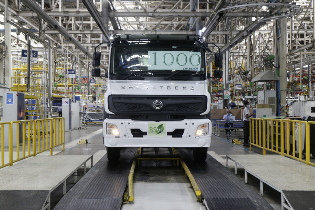 Daimler захватывает рынок экологичных грузовиков в Индии