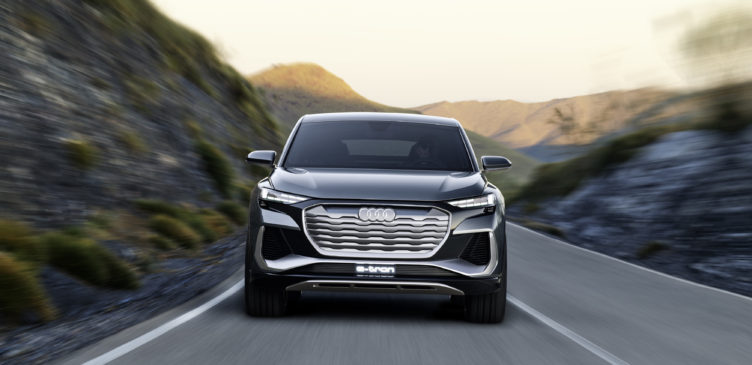 Опубликованы фотографии концептов Audi Q4 e-tron и Q4 Sportback e-tron