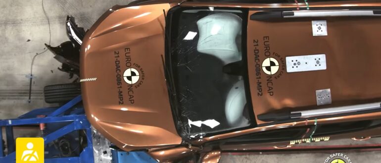 Две звезды из пяти получил Logan на тесте Euro NCAP: опубликовано видео столкновений
