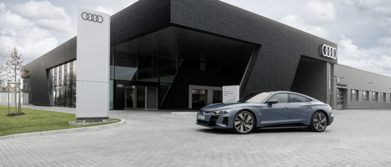 Audi объявила о начале продаж нового электромобиля e-tron GT