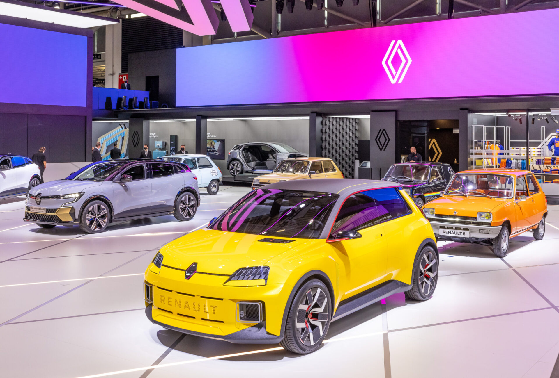 Renault выставит в Мюнхене на IAA Mobility предсерийный образец электромобиля Renault 5