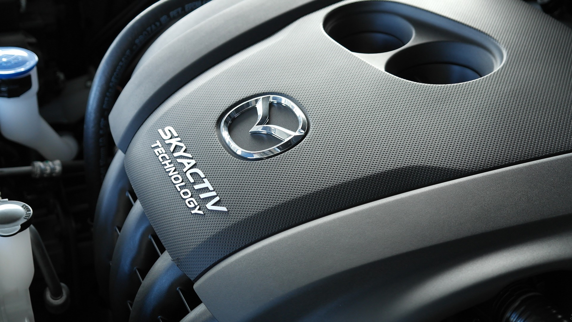 Компания Mazda повысила цену всего модельного ряда на 15-40 тыс. рублей в РФ в ноябре 2021 года