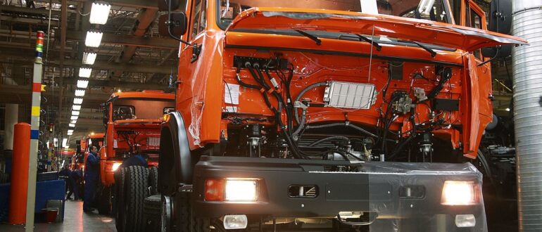 Автозавод КАМАЗ перейдет на выпуск грузовиков класса «Евро-2» из-за дефицита компонентов