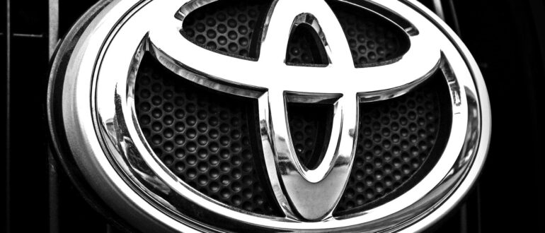Toyota Sequoia стала самым надежным внедорожником на вторичном рынке РФ в 2022 году