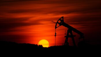 Глава Trafigura спрогнозировал рост цен на нефть до 150 долларов за баррель в 2022 году