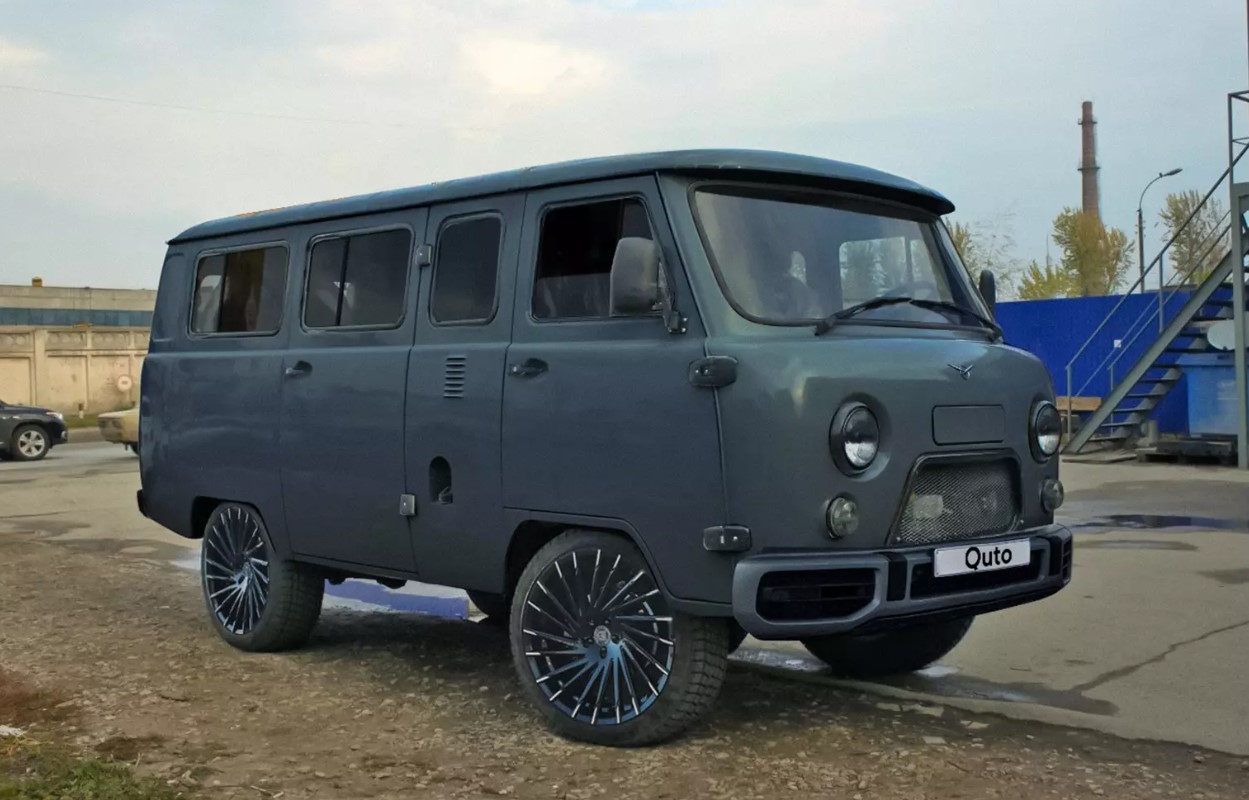 Новая УАЗ-452 «Буханка» 2022-2023 года представлены на первых фоторендерах