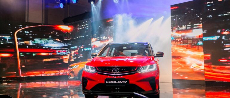 В автопарке каршеринга Яндекс Драйв появились китайские кроссоверы Geely Coolray