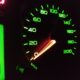 Французы снижают скорость движения на автомагистралях ради экономии топлива