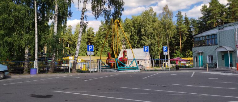 Во Владивостоке заканчиваются места на стоянках для автомобилей с пробегом из Японии