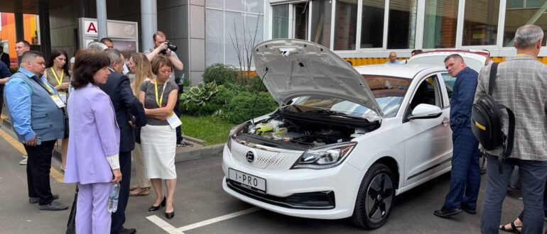 Автоэксперт Кадаков назвал предварительную цену российского электромобиля Evolute i-PRO
