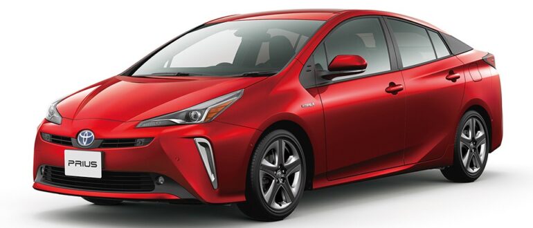 Компания Toyota выпустит новую модель Toyota Prius с расходом в 2,5 литра бензина на 100 км