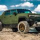 Тюнеры покрыли электрический Hummer кевларом