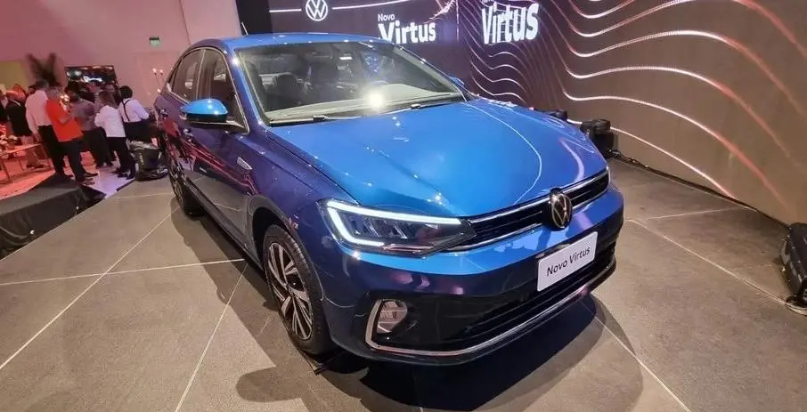 Компания Volkswagen выпустила новый седан VW Virtus 2023 года