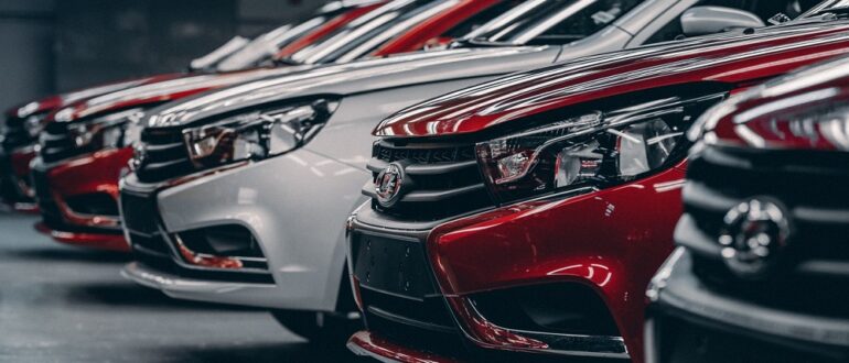 Продажи «АвтоВАЗа» в августе выросли почти в два раза
