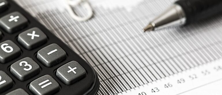 ФНС начисляет водителям транспортный налог за 2022 год, как его рассчитывают