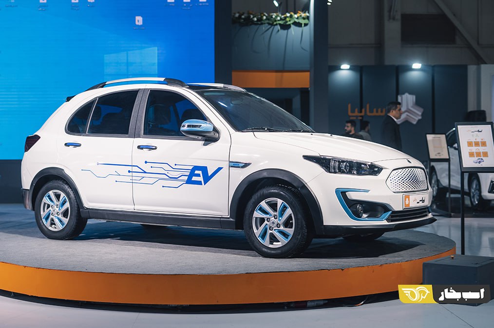 SAIPA представила на автовыставке в Иране электрический кросс-хэтч Atlas EV