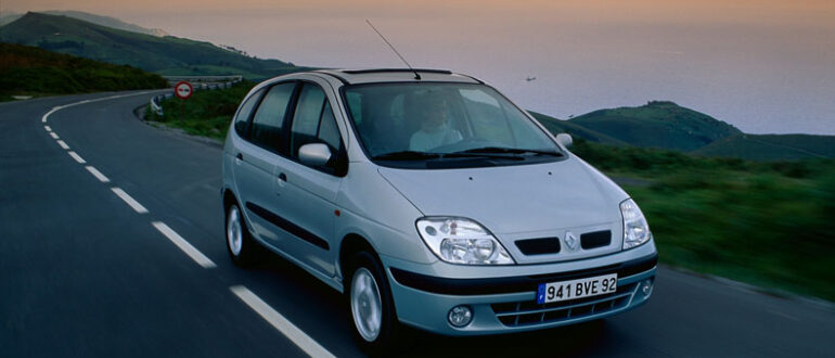 Эксперт «За рулем» порекомендовал лучшую модификацию Renault Scenic с пробегом