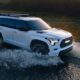 У дилеров в России появился внедорожник Toyota Sequoia за 14,5 млн рублей