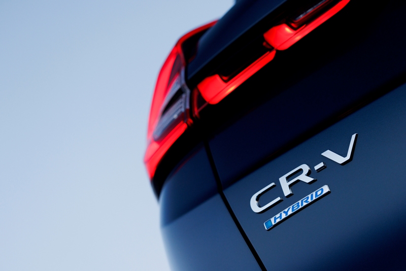 В России продают кроссовер Honda CR-V нового поколения за 5,5 млн рублей