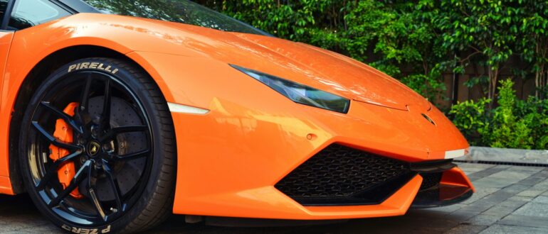 В РФ продадут новейший суперкар Lamborghini Revuelto за 130 млн рублей