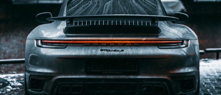 SpeedMe: как Porsche отзывали суперкары Carrera GT