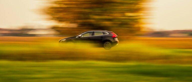 ГИБДД РФ приняла решение назвать ТОП-5 ошибок при обгоне фуры на трассе