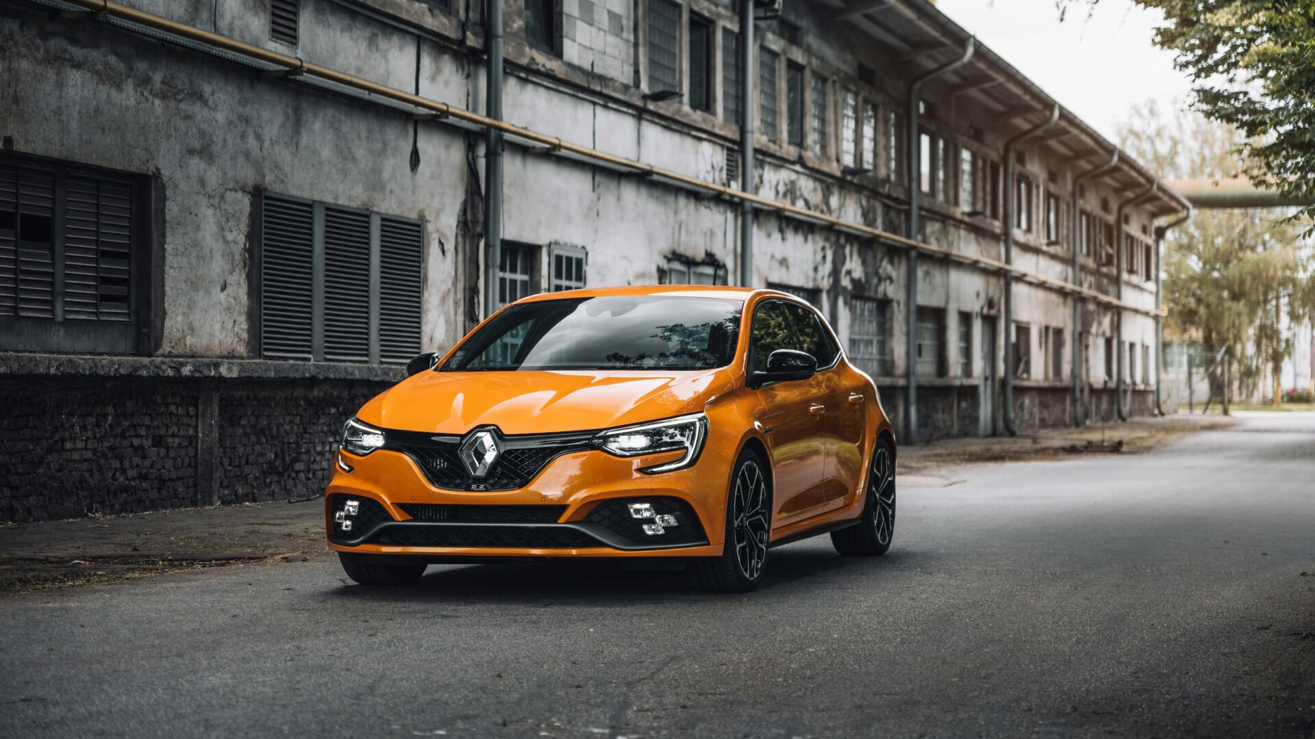Стало известно, почему у Renault отверстие в фирменном ромбике