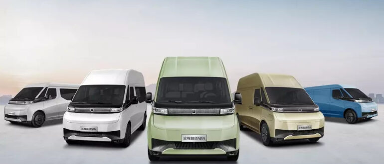 У компании Geely стартовали продажи электрических фургонов Farizon Van