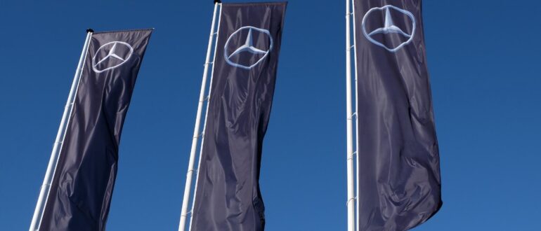 Эксперт не исключил переезд штаб-квартиры Mercedes-Benz из Германии