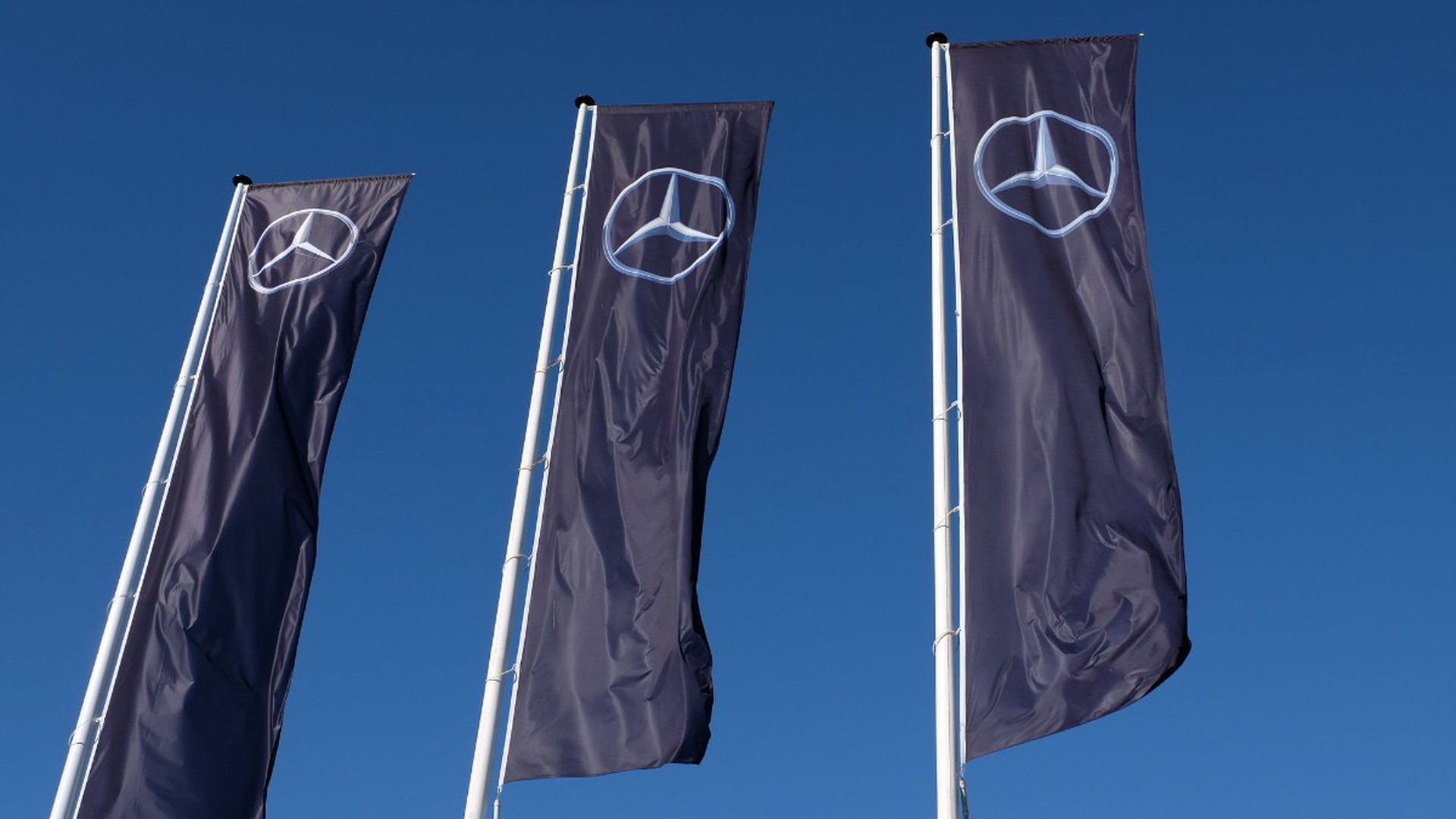 Эксперт не исключил переезд штаб-квартиры Mercedes-Benz из Германии