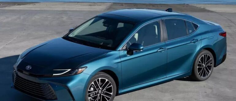 В США стартовали продажи новой генерации Toyota Camry: дешевле, чем ожидалось