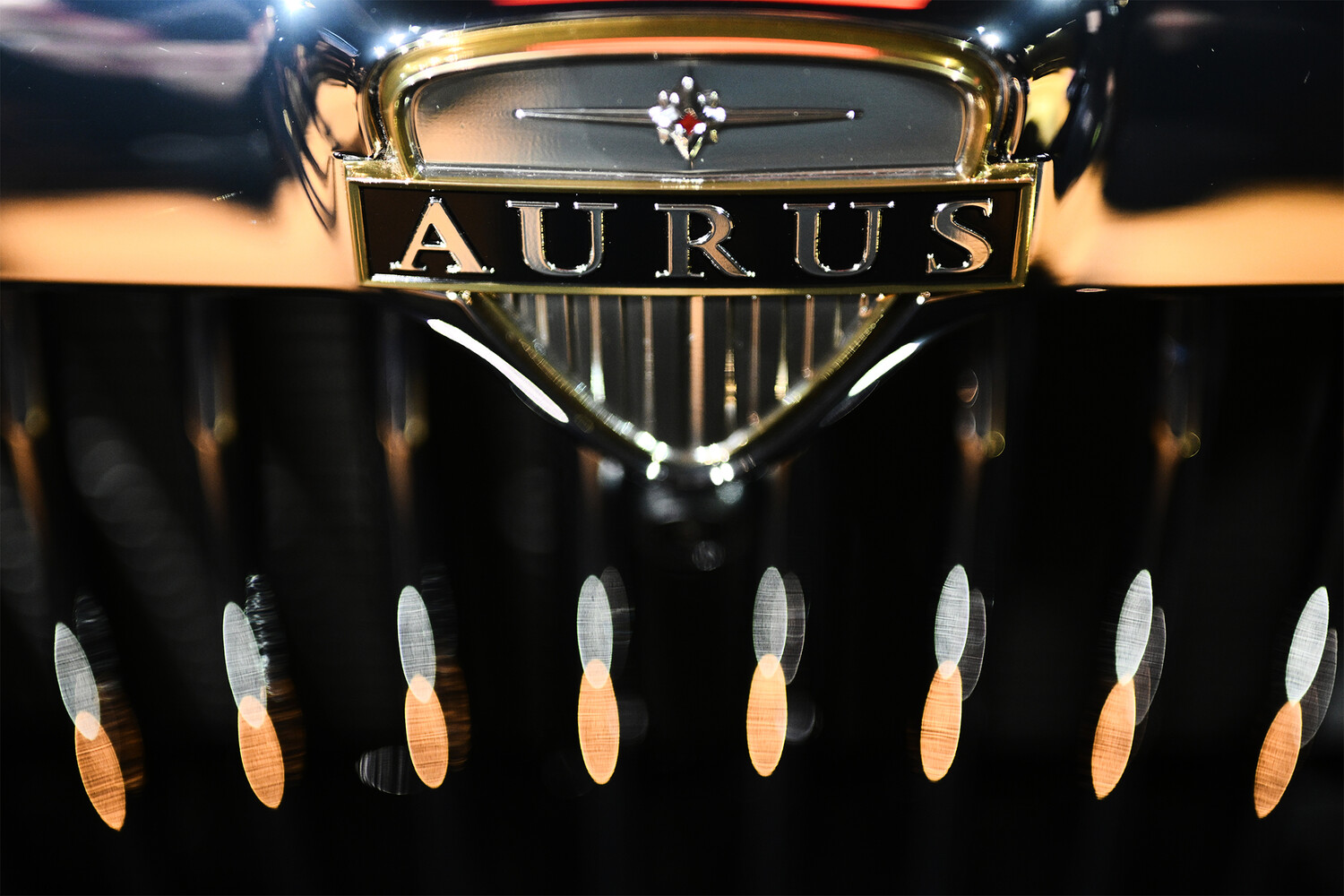 Компания «Соллерс» решила продать свою долю в Aurus