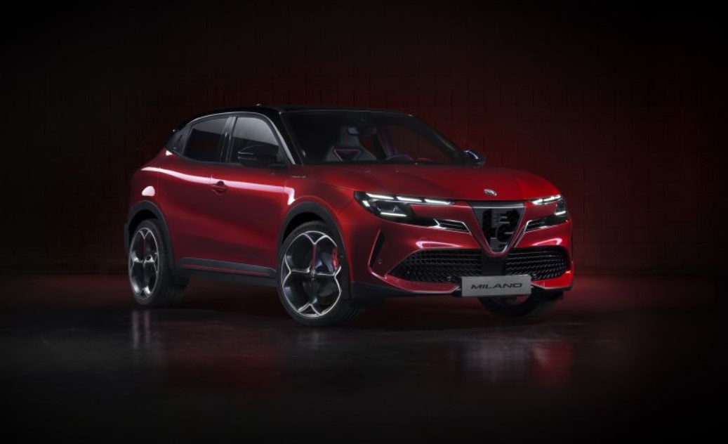 Alfa Romeo представила компактный кроссовер Milano для европейского рынка