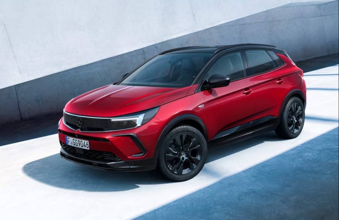 Новый Opel Grandland 2024 года представлен немецким производителем