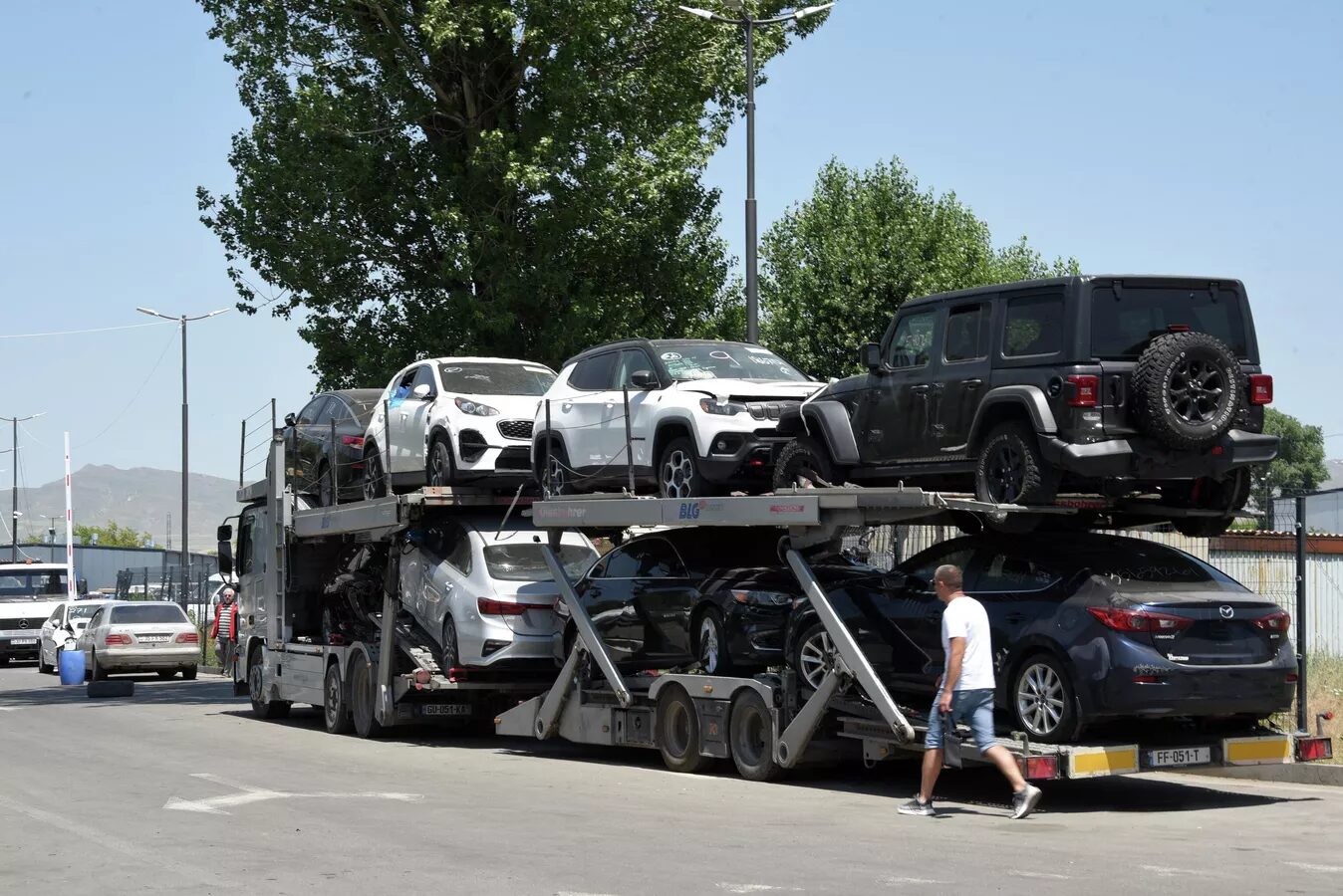 В Кыргызстан за три месяца ввезли 50 тыс. авто – больше, чем за весь 2022  год