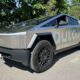 Владелец Tesla Cybertruck решил продать авто почти за 37 миллионов рублей