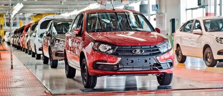 «АвтоВАЗ» назвал три способа, как сэкономить при покупке доступной Lada Granta