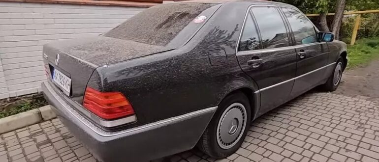 В Украине обнаружили Mercedes W140, простоявший в гараже с 90-х годов