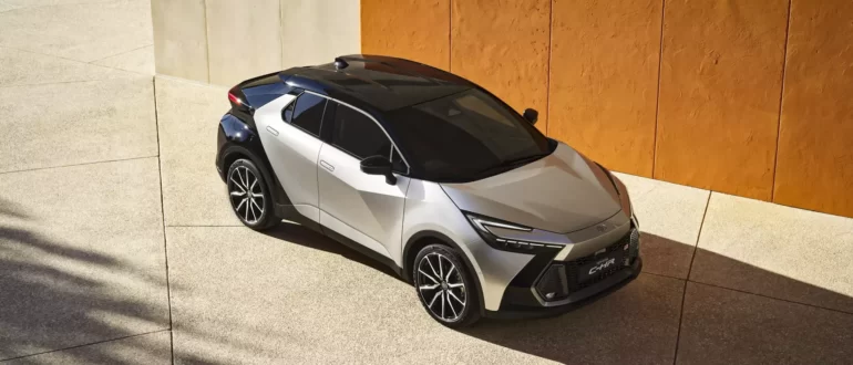 В РФ начались продажи абсолютно нового кроссовера Toyota C-HR второго поколения