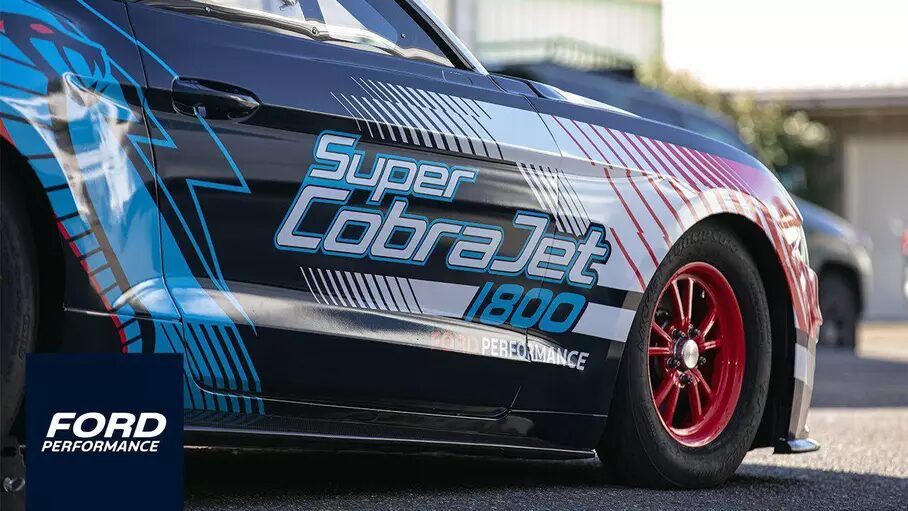 Электрокар Ford Super Cobra Jet установил новый рекорд дрэг-рейсинга