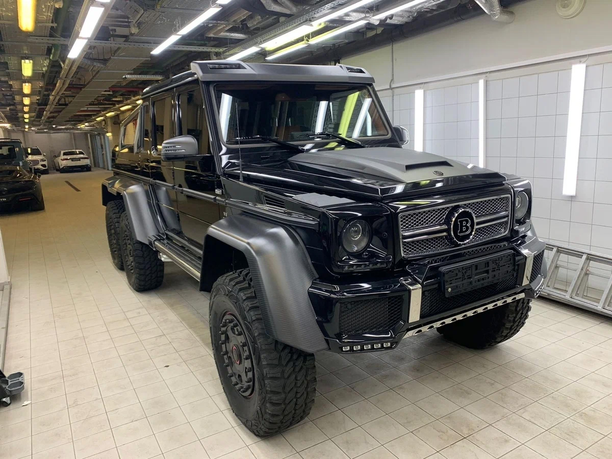 В Москве решили продать шестиколесный пикап Mercedes-AMG G 63