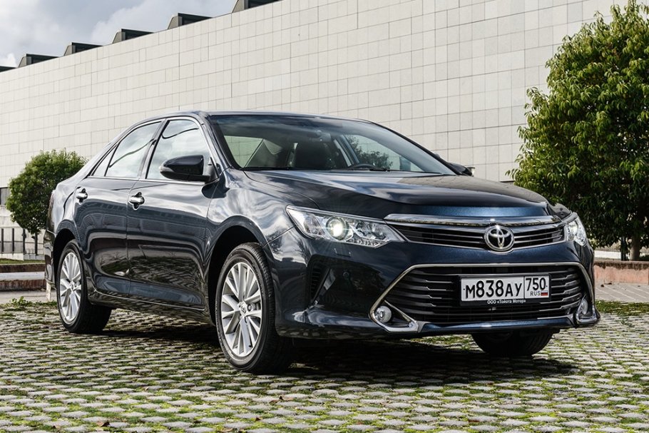 Эксперты «ЗР» назвали слабые места подержанной Toyota Camry V50 за 1,5 млн рублей